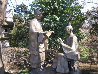 雲崗俊徳と太田道灌の銅像
